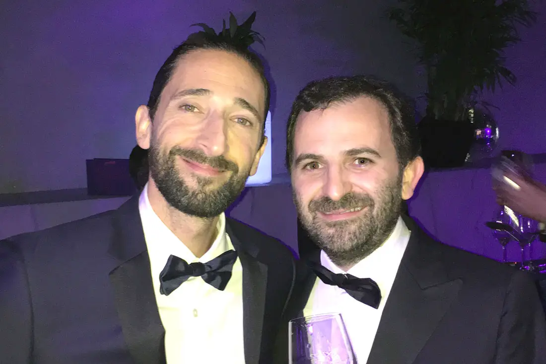 Adrien Brody all'evento amfar hong kong 2017 con vino Boroli