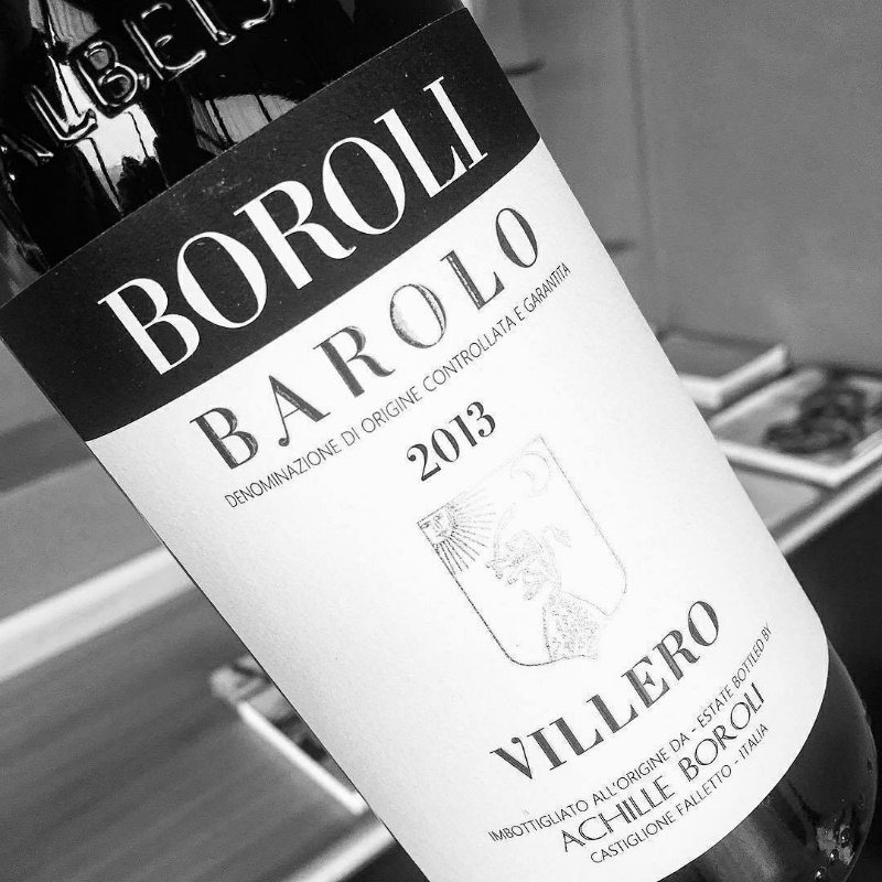 bottle of red wine barolo boroli