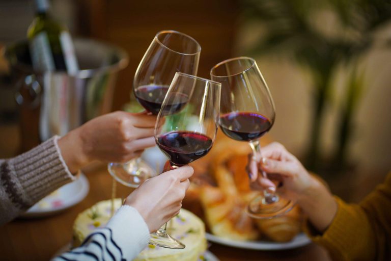 Bicchieri con vino Nebbiolo e Nebbiolo d'Alba Boroli